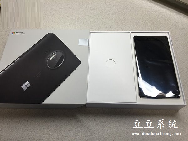 微软Win10旗舰手机Lumia950 XL正式发售图文欣赏